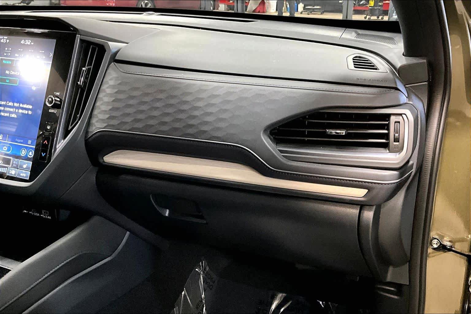 Used 2025 Subaru Forester Limited image 19
