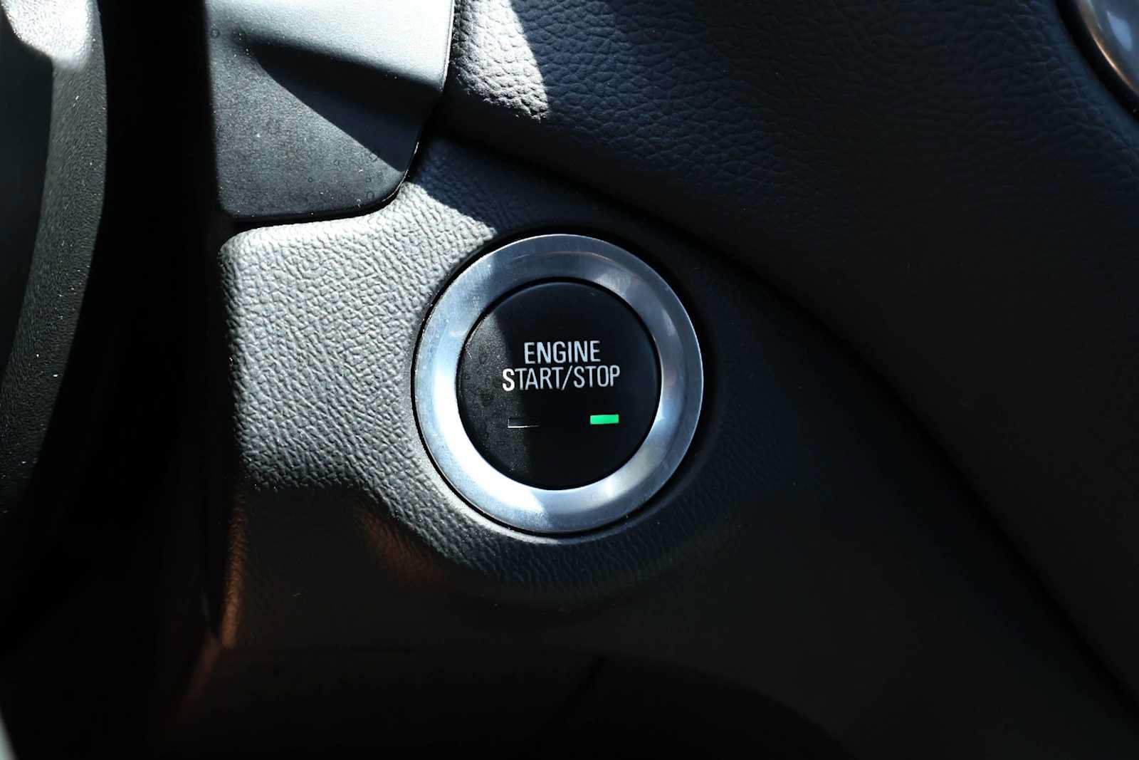 Used 2021 Chevrolet Equinox LT AWD/4WD image 25