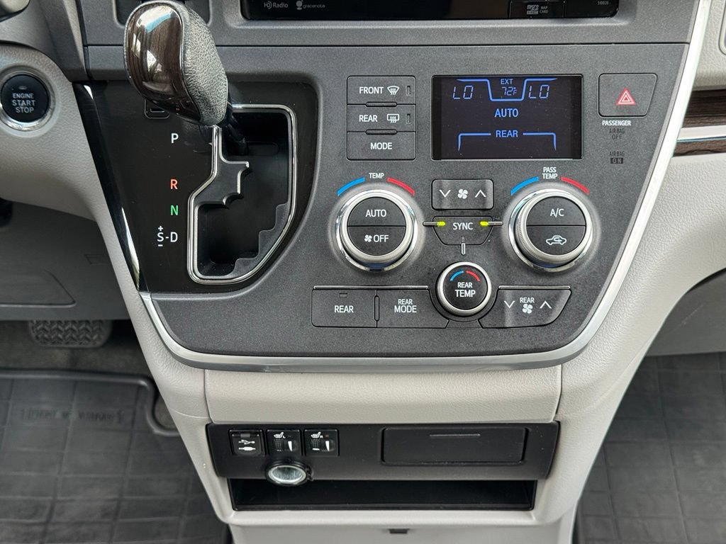 Used 2015 Toyota Sienna XLE w/ XLE Navigation Package AWD/4WD image 29