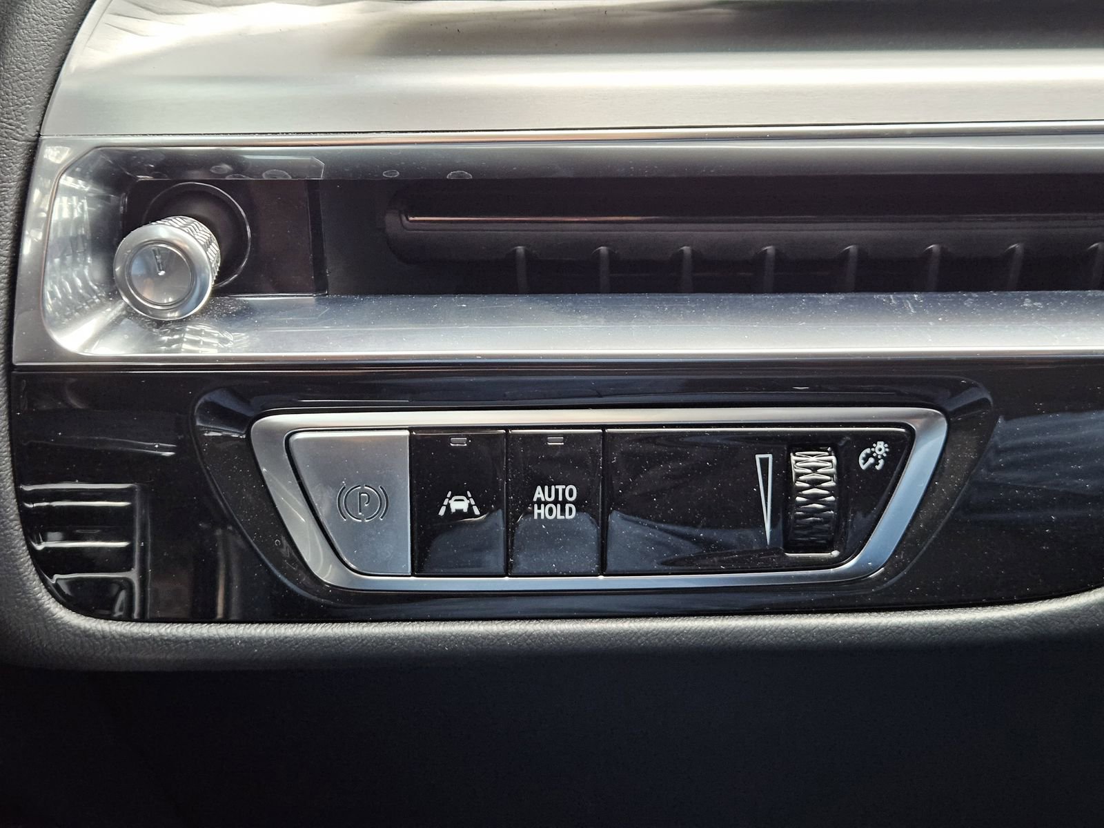 Used 2024 Cadillac Lyriq Luxury w/ LPO, Floor Liner Package image 23