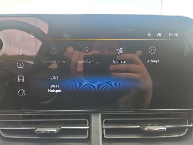 Used 2025 Chevrolet Trax LT FWD image 19