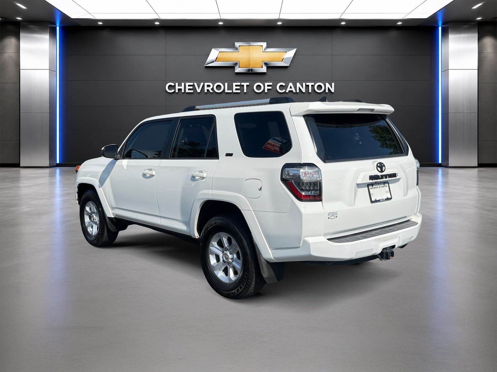 Used 2021 Toyota 4Runner SR5 RWD image 7
