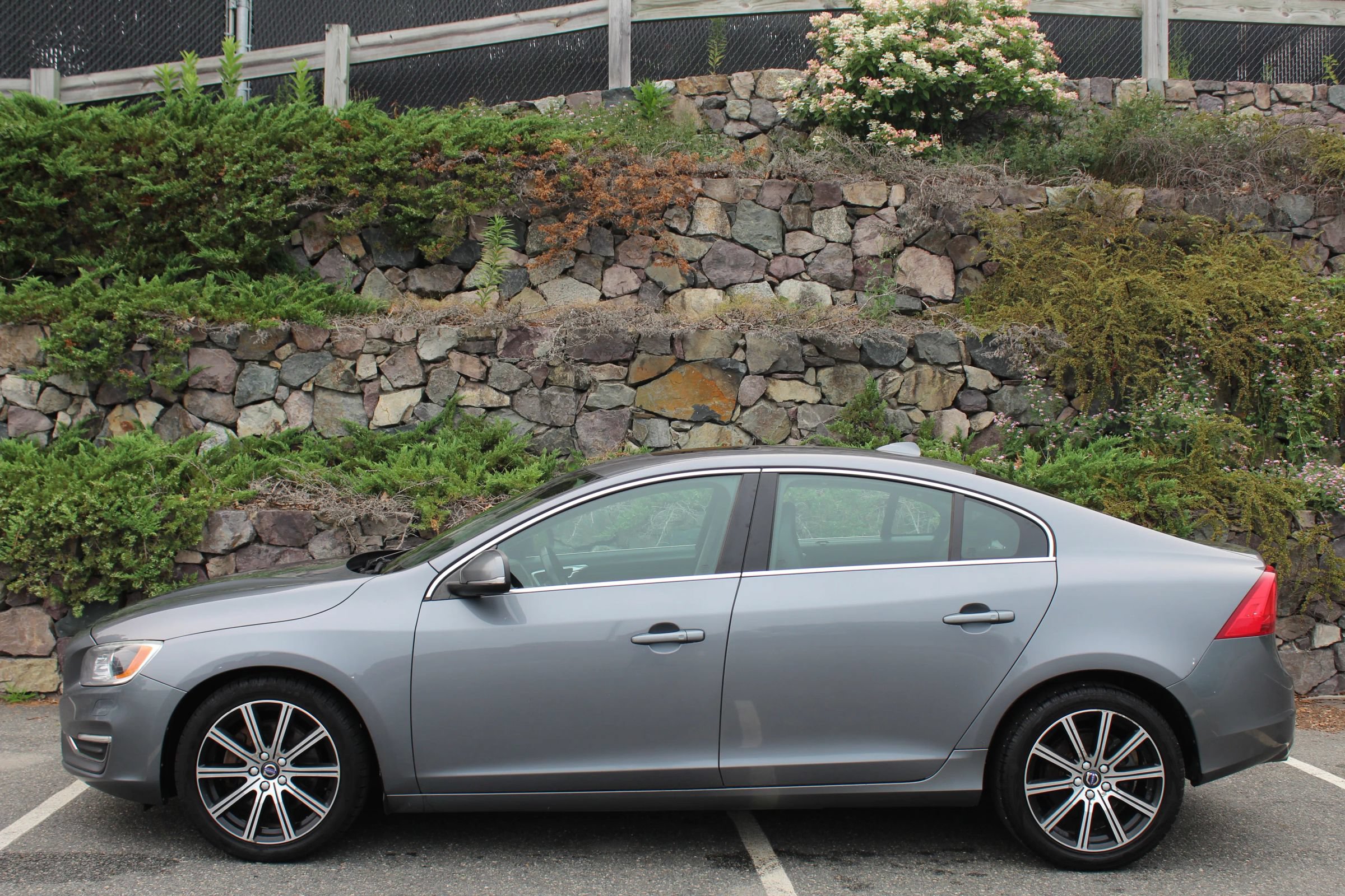 Used 2017 Volvo S60 T5 Inscription Platinum AWD/4WD image 6