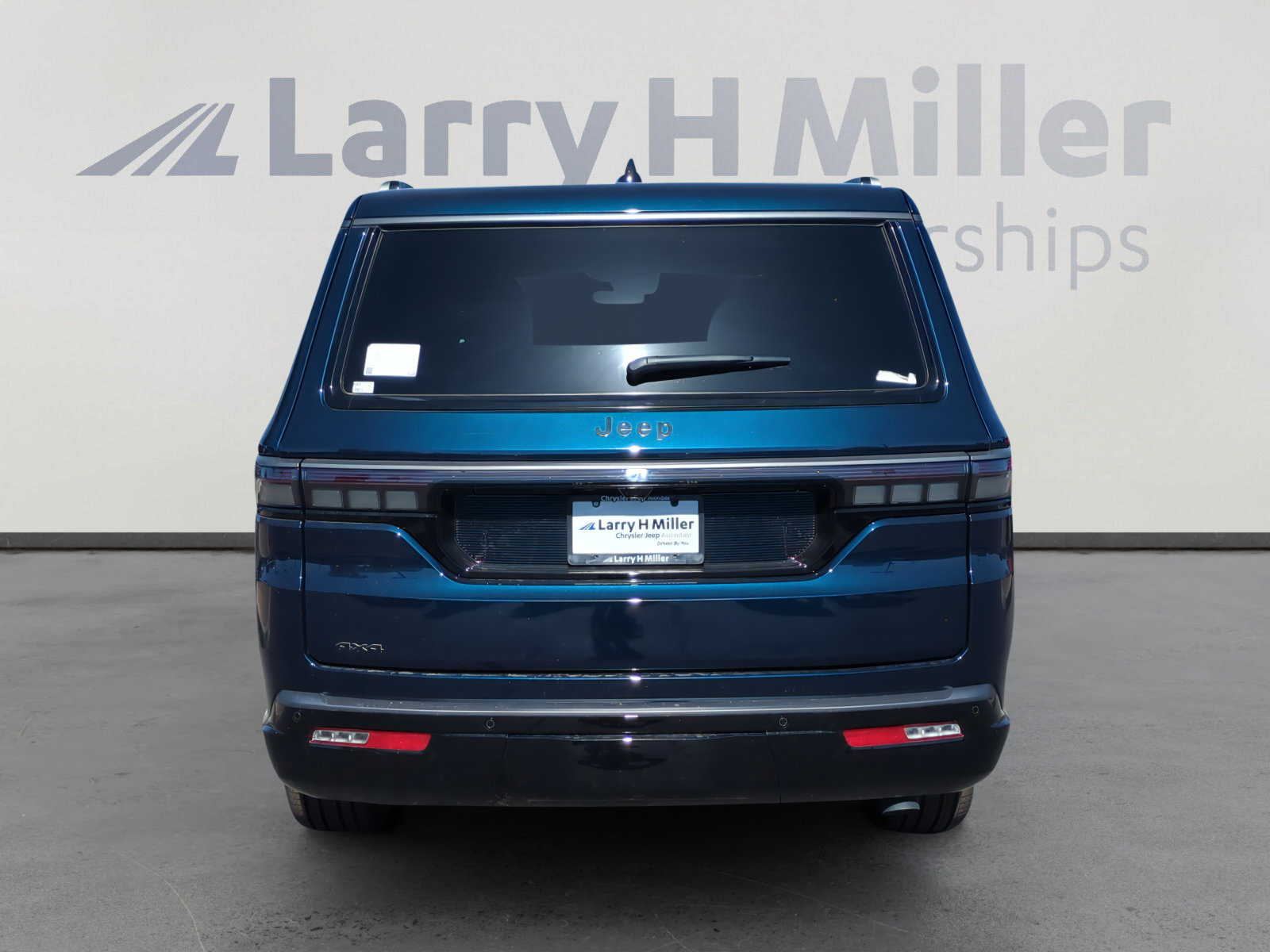 New 2026 Jeep Grand Wagoneer L Limited AWD/4WD image 4