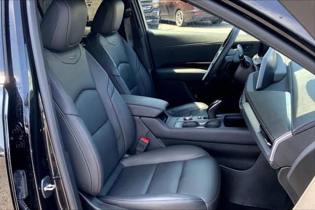 Used 2024 Cadillac XT4 Luxury AWD/4WD image 6