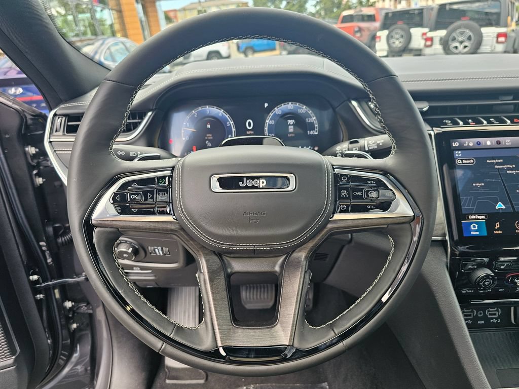 New 2024 Jeep Grand Cherokee L Overland w/ Advanced Protech Group III AWD/4WD image 21