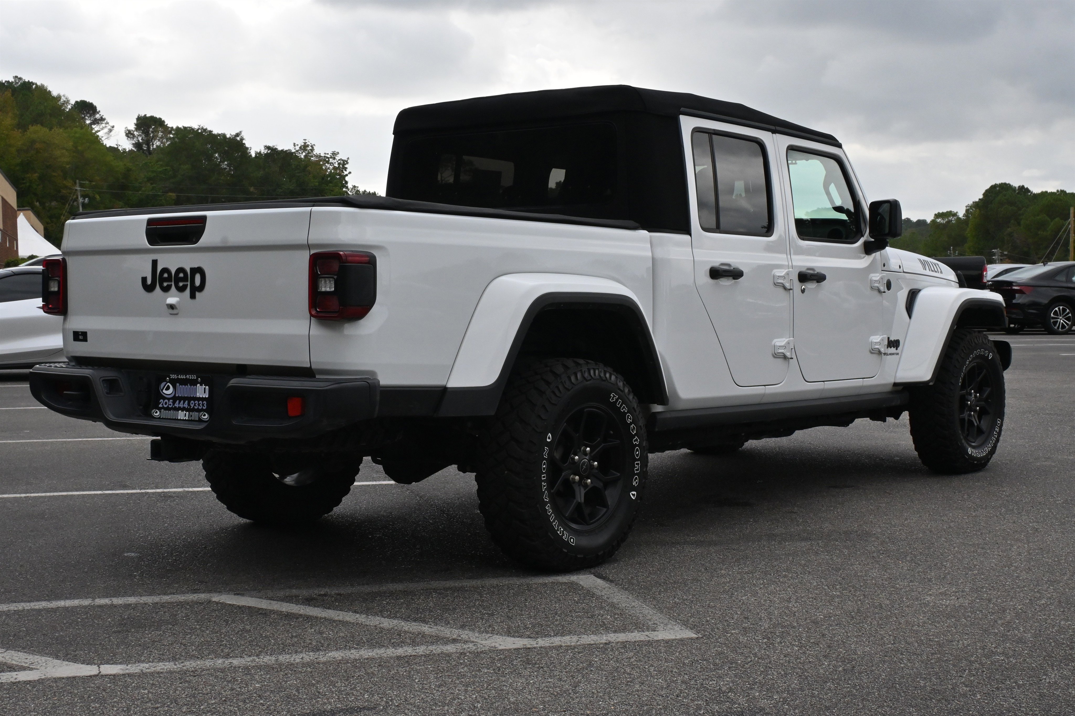 Used 2024 Jeep Gladiator Sport AWD/4WD image 9