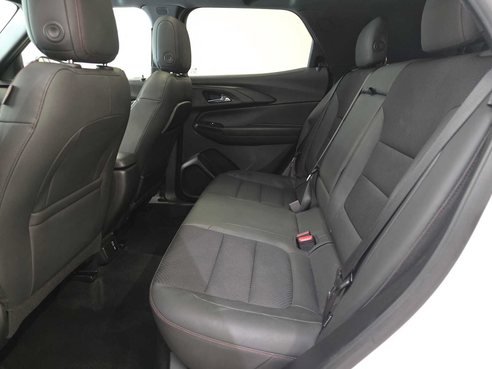 Used 2021 Chevrolet TrailBlazer RS w/ Sun and Liftgate Package AWD/4WD image 24