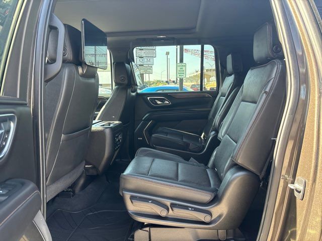 Used 2021 Chevrolet Suburban High Country image 22