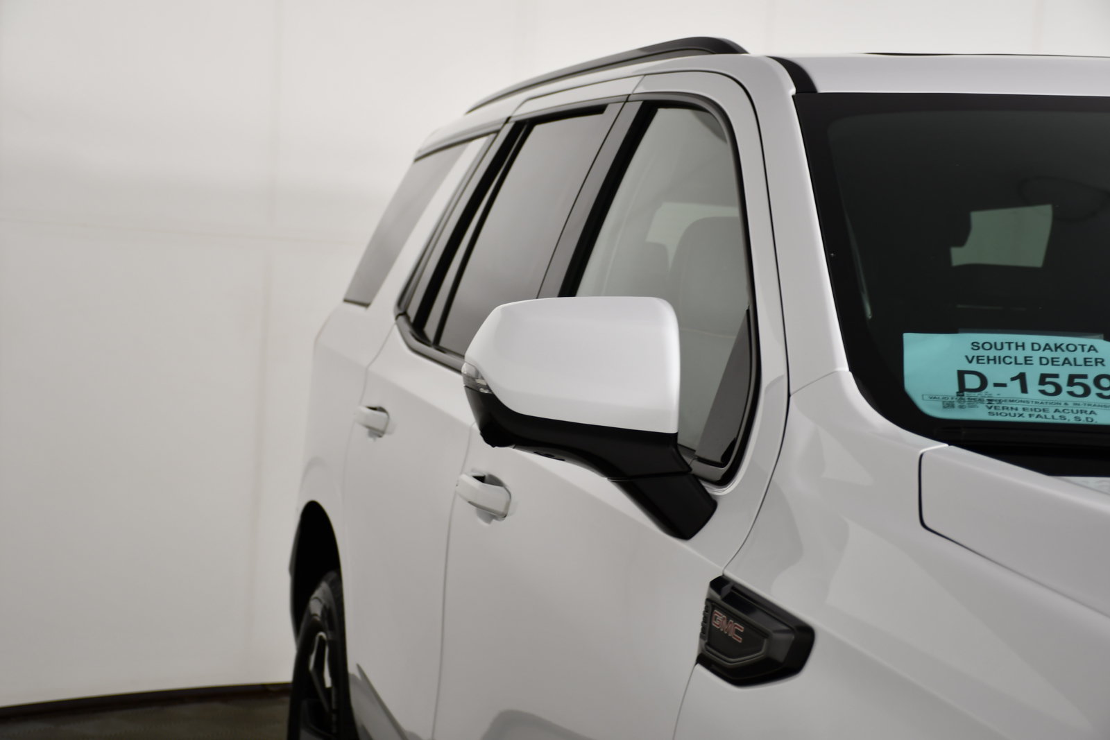 Used 2025 GMC Yukon AT4 AWD/4WD image 14