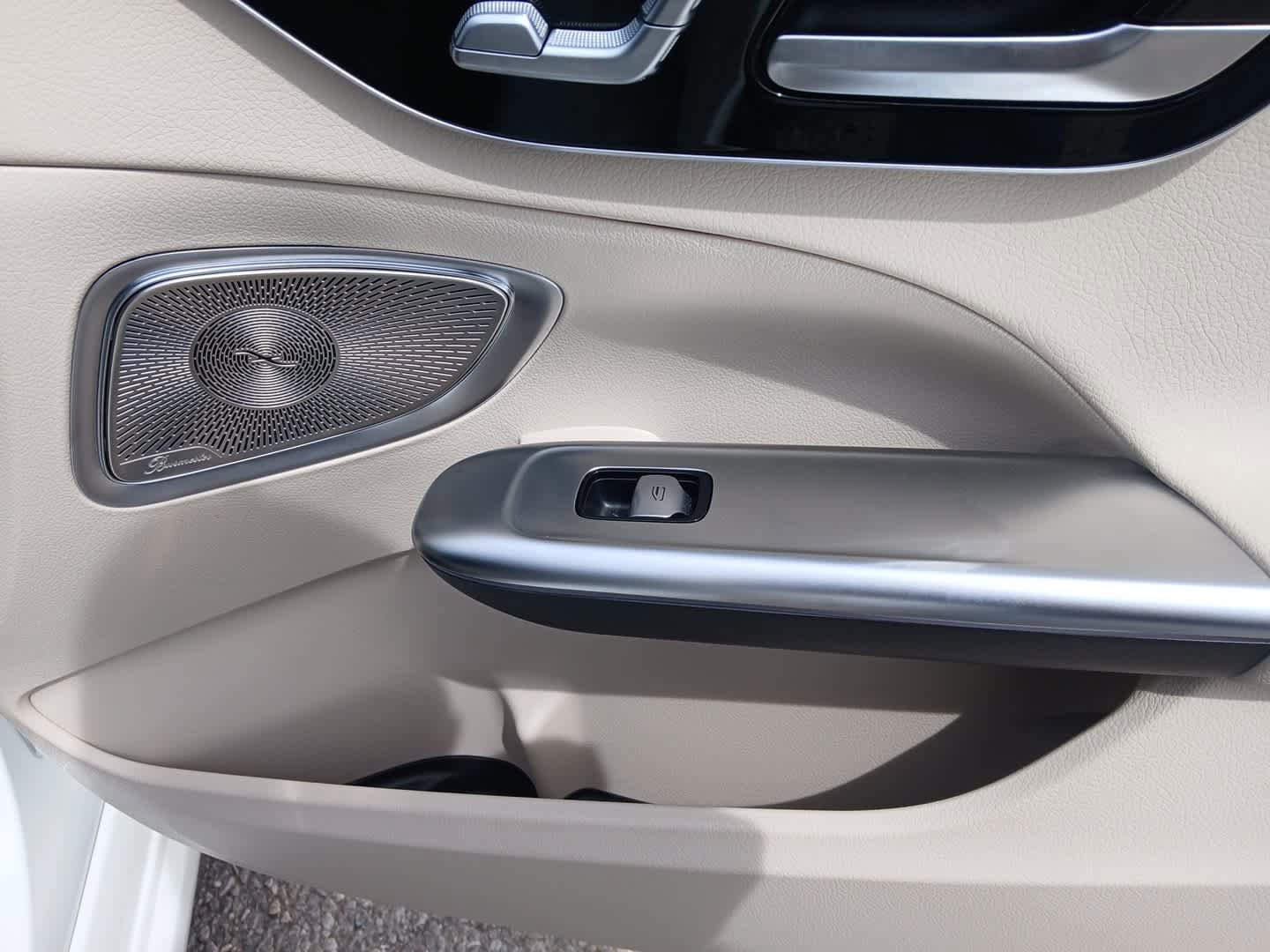 Used 2025 Mercedes-Benz C 300 Sedan image 47