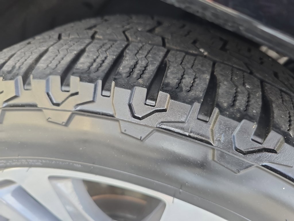 Used 2017 Jeep Grand Cherokee Overland image 37