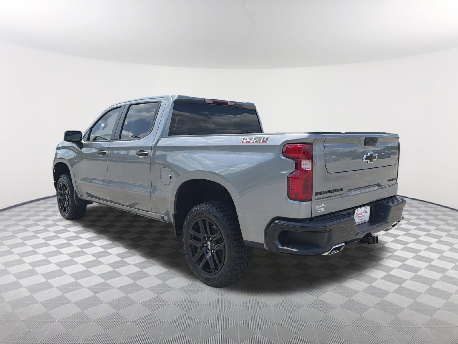 Used 2024 Chevrolet Silverado 1500 Custom Trail Boss AWD/4WD image 15