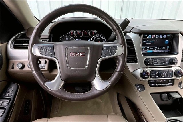Used 2017 GMC Yukon SLT w/ Premium Edition image 5