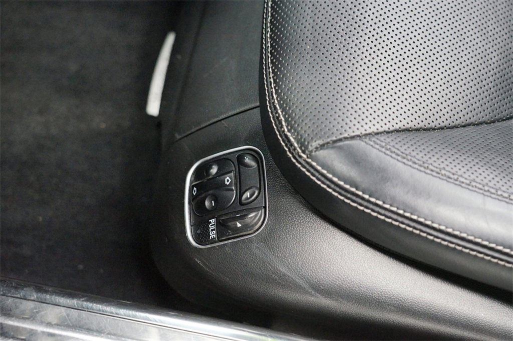 Used 2012 Mercedes-Benz SL 550 image 16