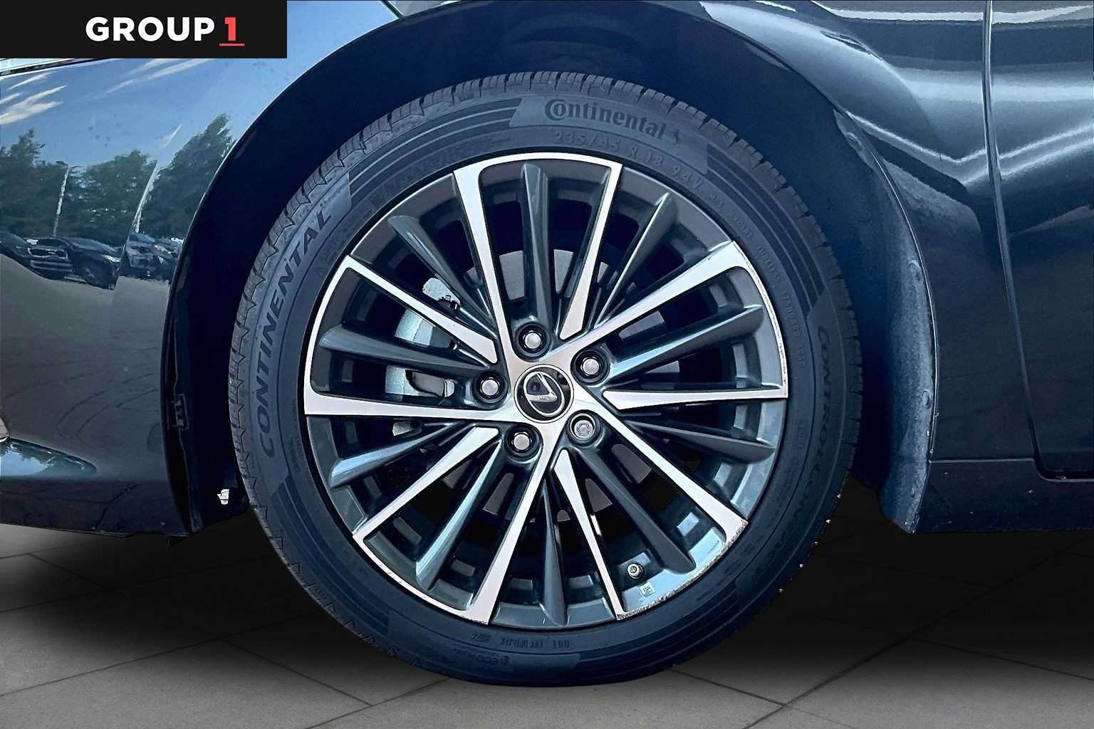 Certified 2022 Lexus ES 350 w/ Premium Package FWD image 9