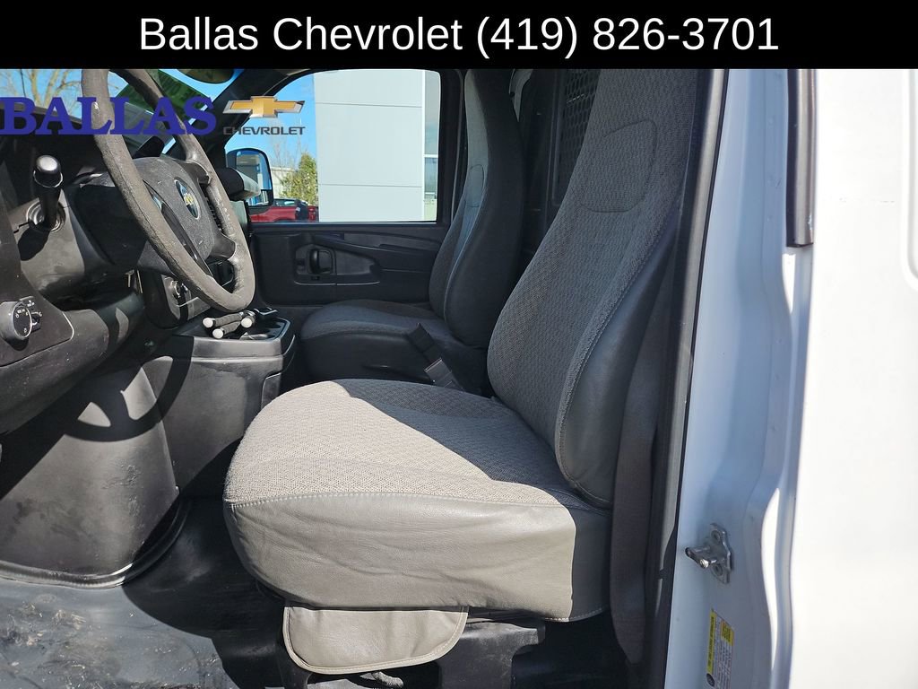 Certified 2015 Chevrolet Express 3500 Extended RWD image 20
