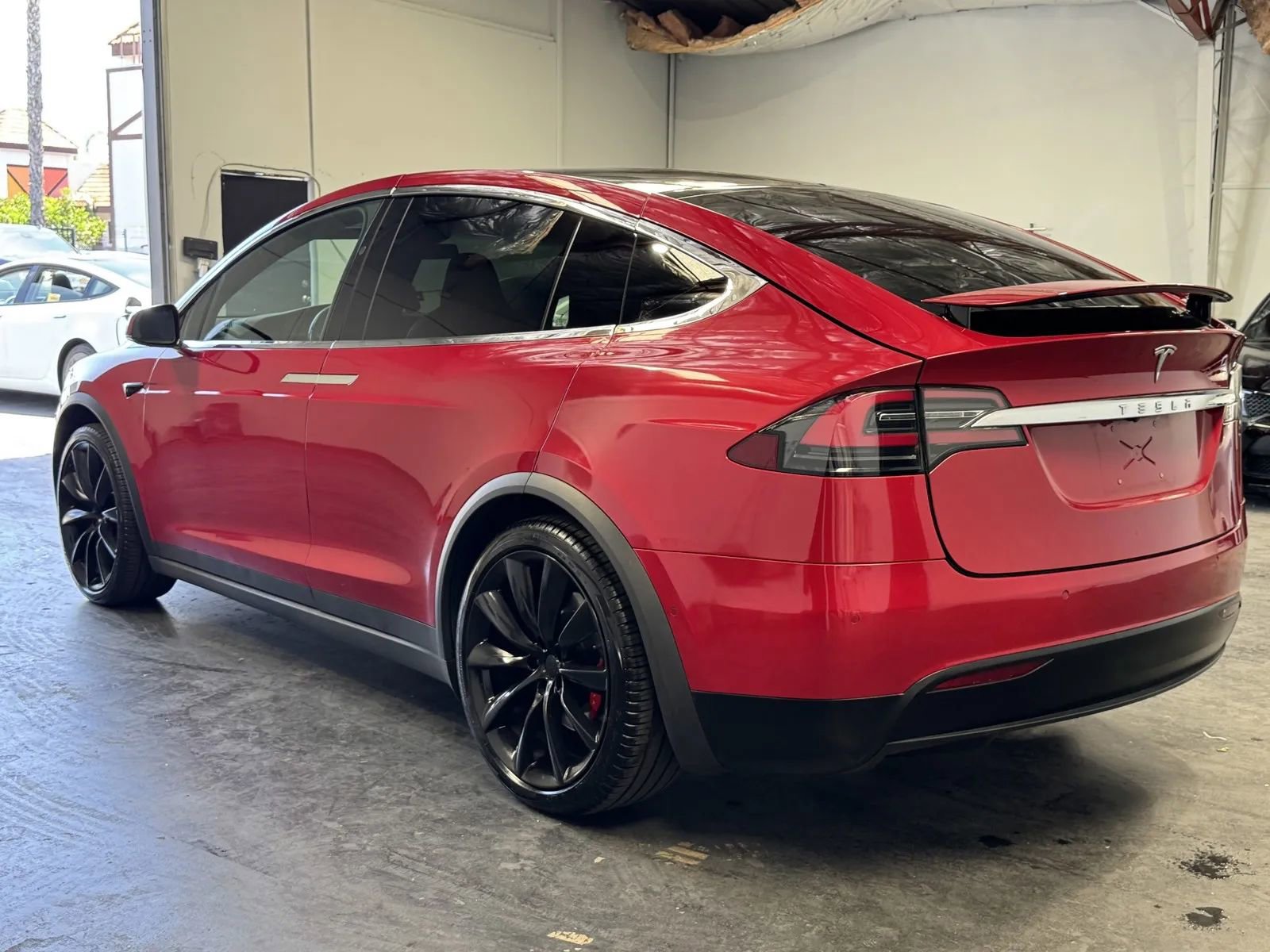 Used 2019 Tesla Model X Performance AWD/4WD image 2