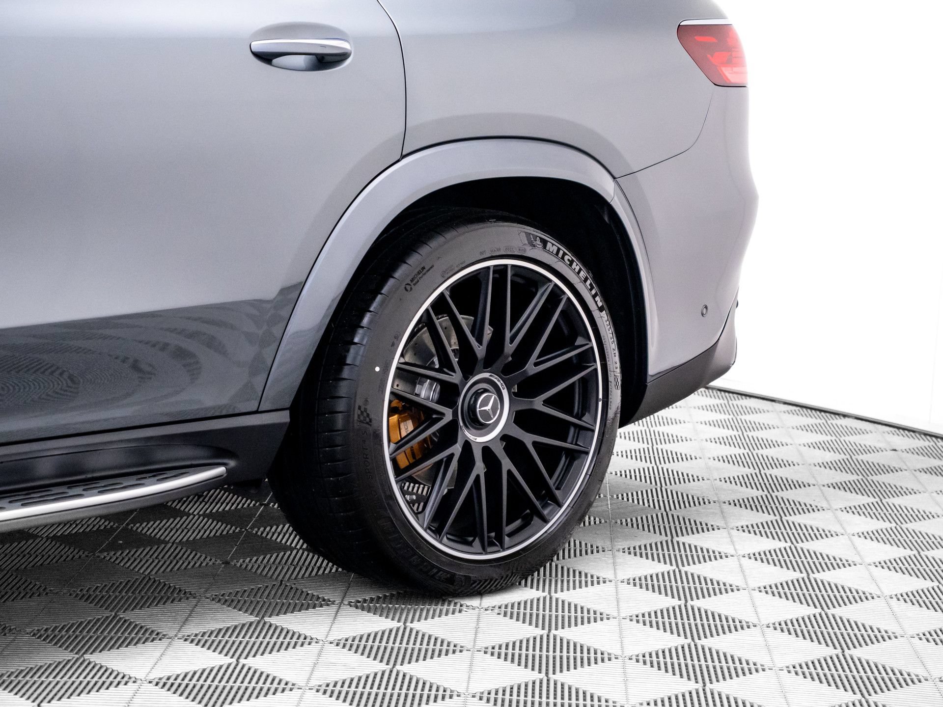 New 2026 Mercedes-Benz GLS 63 AMG 4MATIC image 37