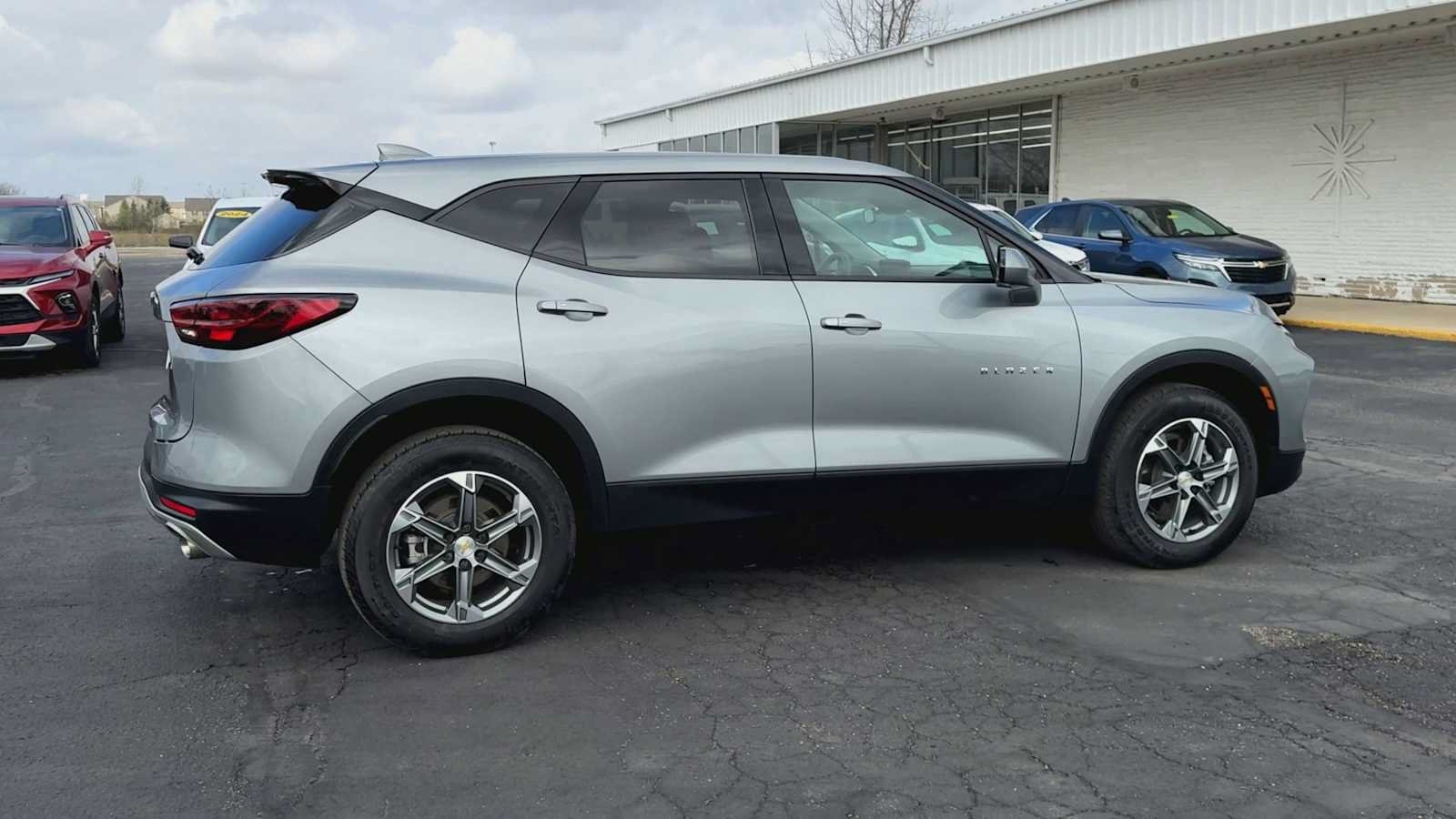Certified 2023 Chevrolet Blazer LT w/ Driver Confidence Package AWD/4WD image 9