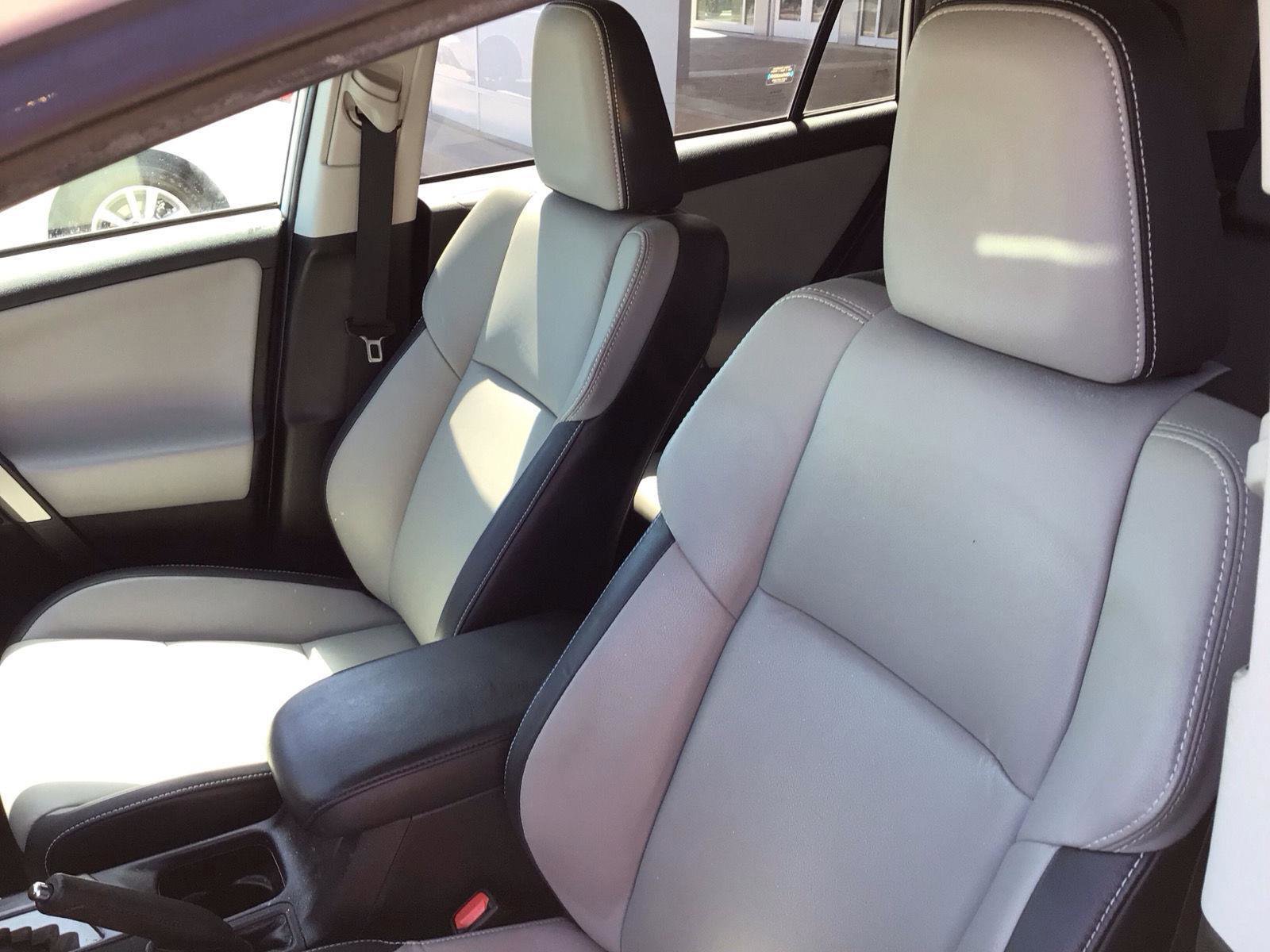 Used 2018 Toyota RAV4 Platinum AWD/4WD image 28