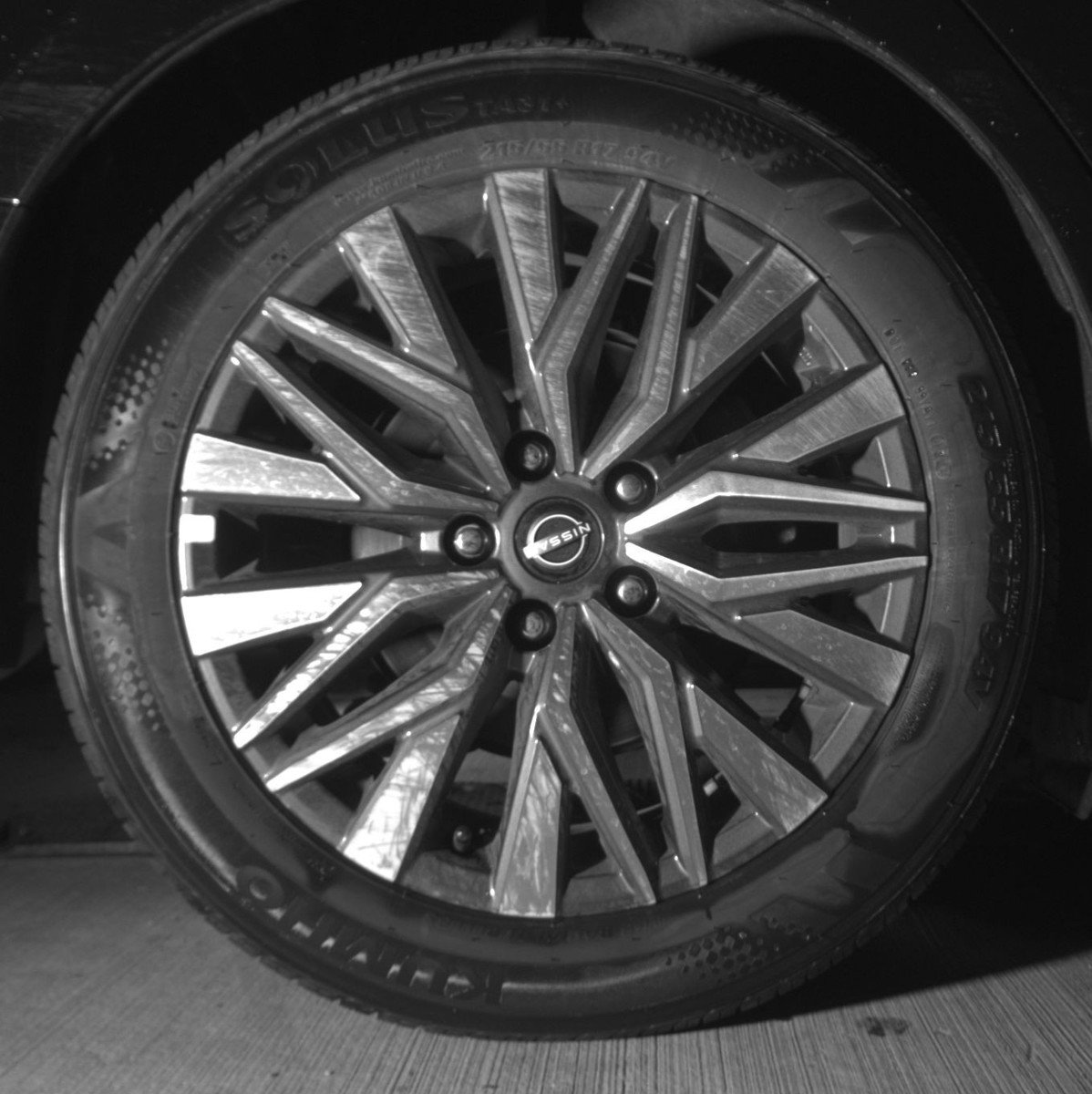 Used 2025 Nissan Altima 2.5 SV FWD image 15