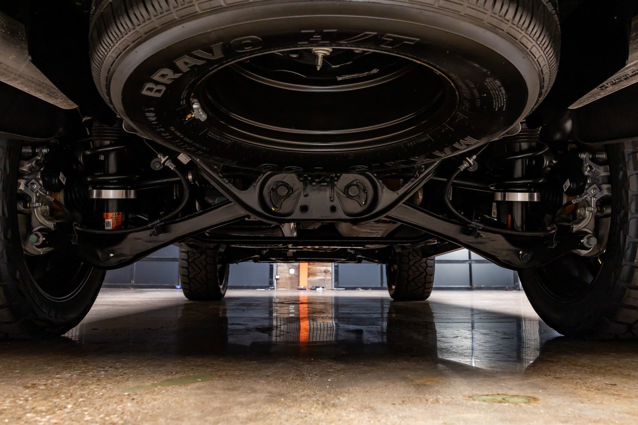 Used 2026 Cadillac Escalade ESV Sport w/ LPO, ONYX Package AWD/4WD image 16