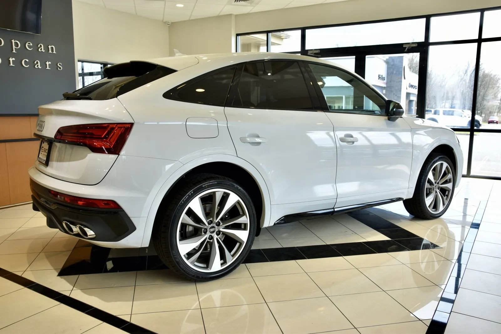 Used 2023 Audi SQ5 Premium Plus w/ Premium Plus Package AWD/4WD image 6