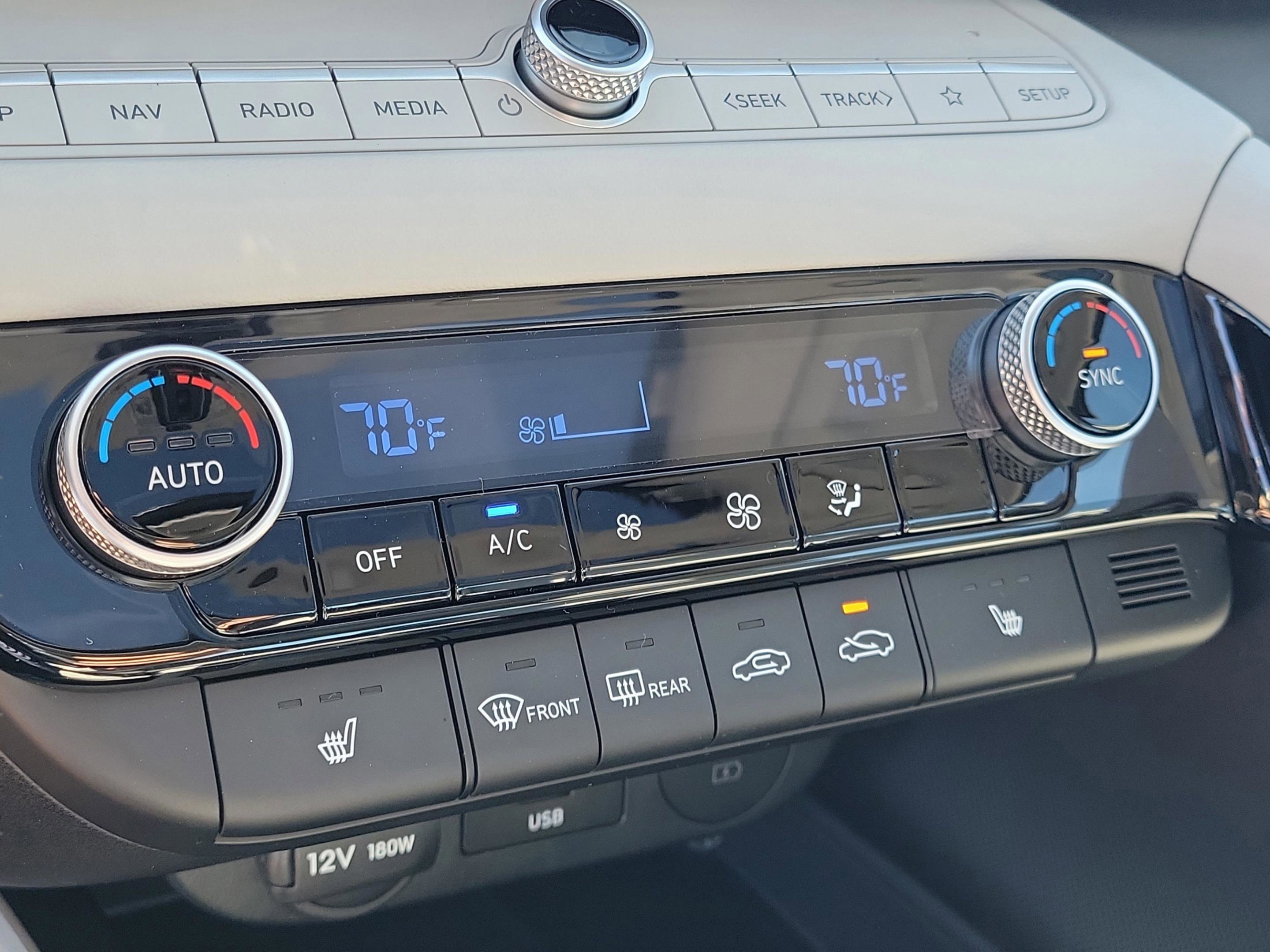 New 2026 Hyundai Elantra Limited image 28