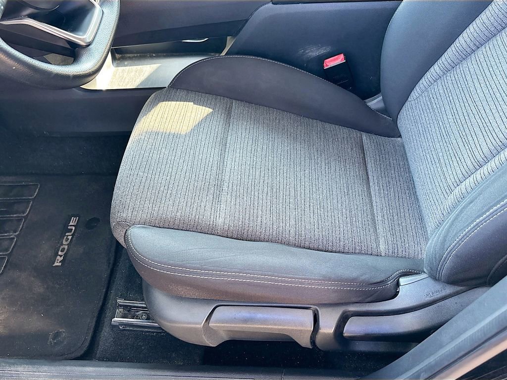 Used 2021 Nissan Rogue S image 18