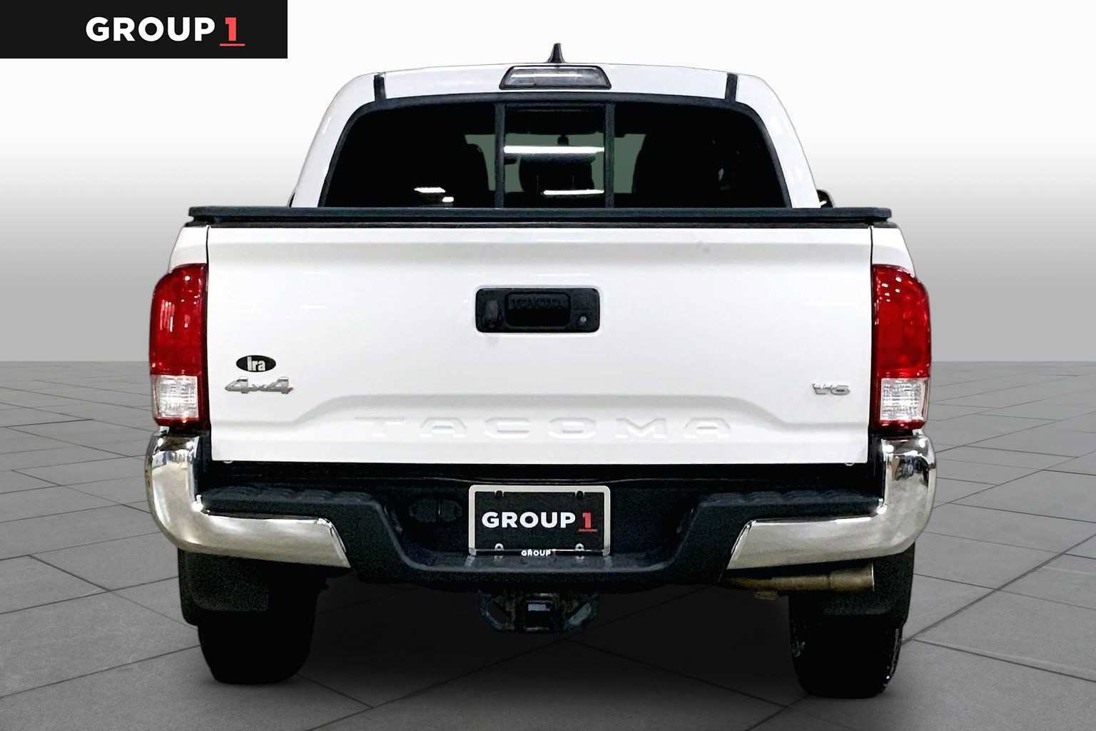 Certified 2017 Toyota Tacoma SR5 w/ Tow Package AWD/4WD image 5