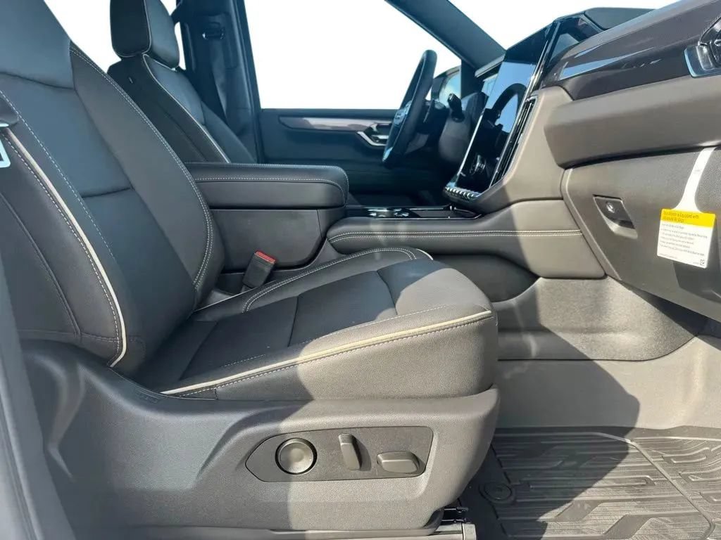 New 2026 GMC Yukon Elevation AWD/4WD image 13