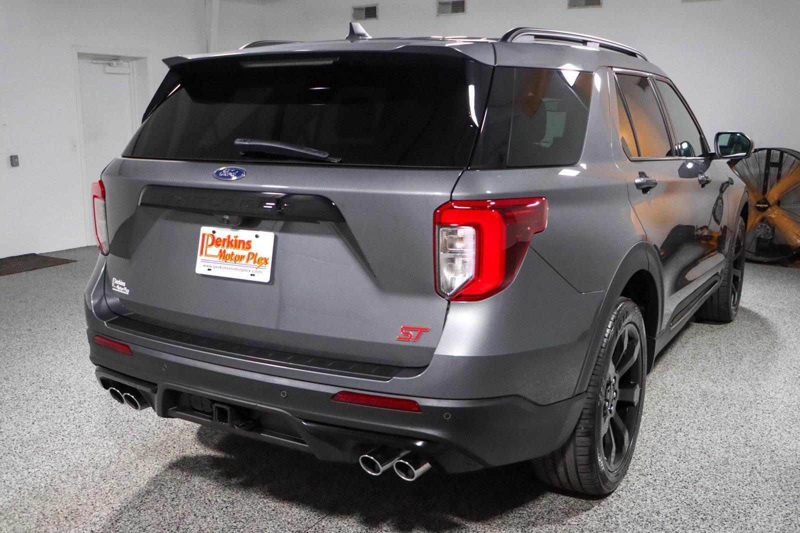 Used 2023 Ford Explorer ST w/ Technology Package AWD/4WD image 7