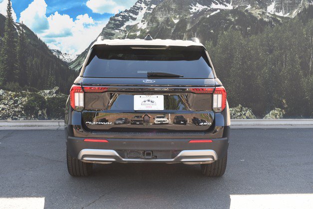 Used 2025 Ford Explorer Platinum w/ LUX Leather Package AWD/4WD image 10
