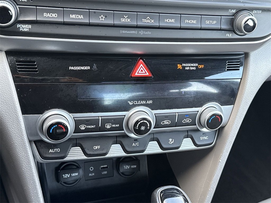 Used 2020 Hyundai Elantra SEL image 19