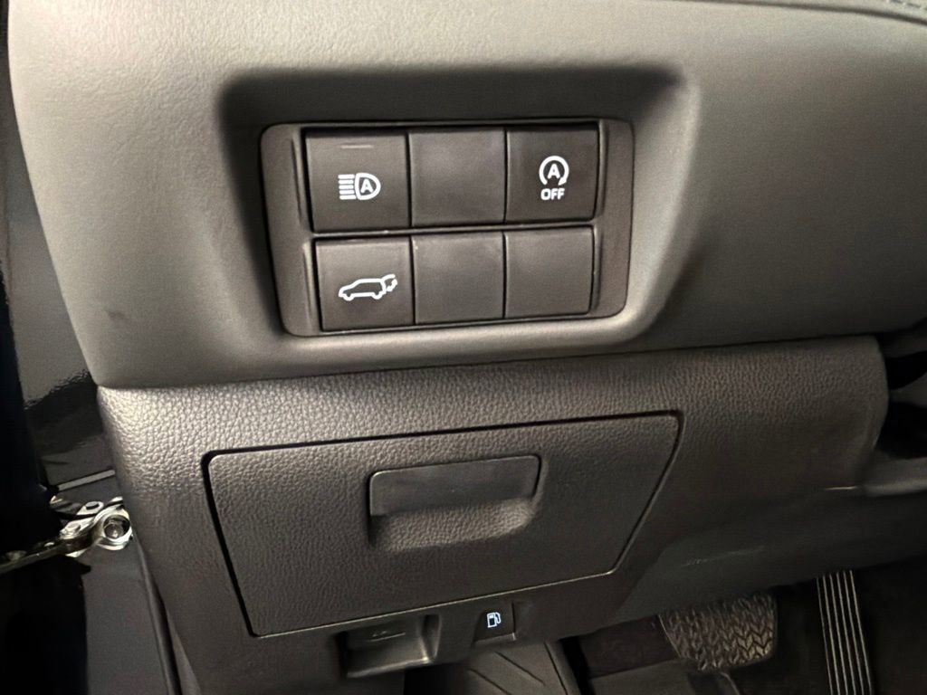 Used 2023 Toyota Highlander XSE AWD/4WD image 24