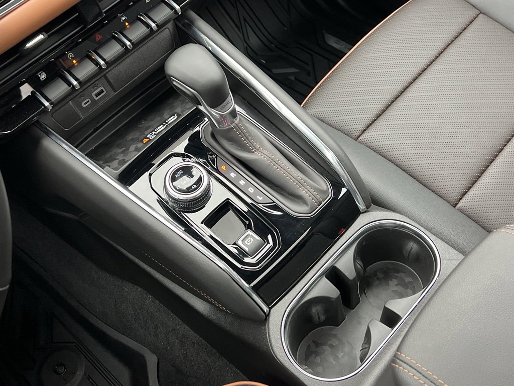 Used 2025 GMC Canyon AT4 w/ Nightfall Edition image 22