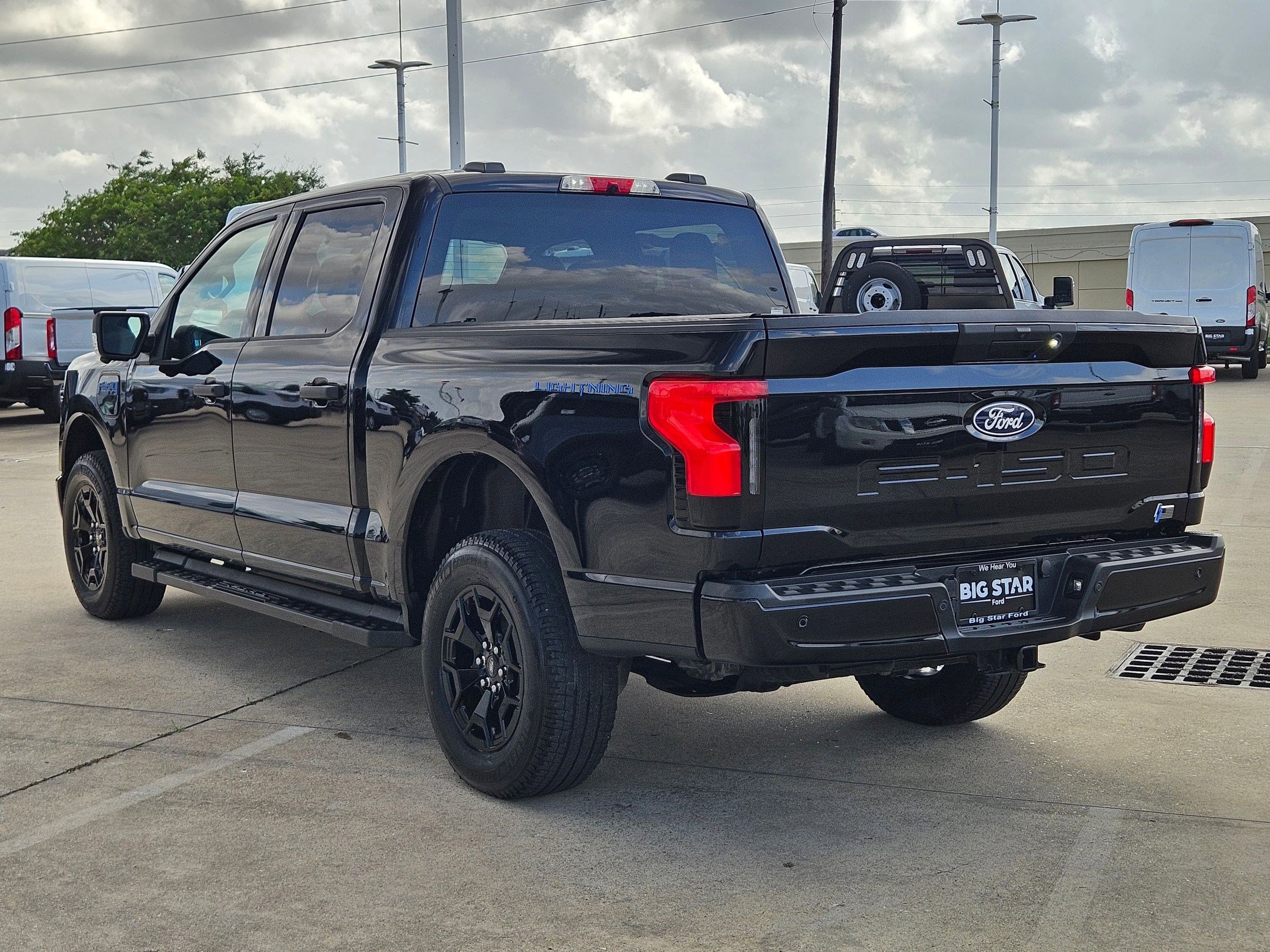 Used 2025 Ford F150 Lightning XLT image 6