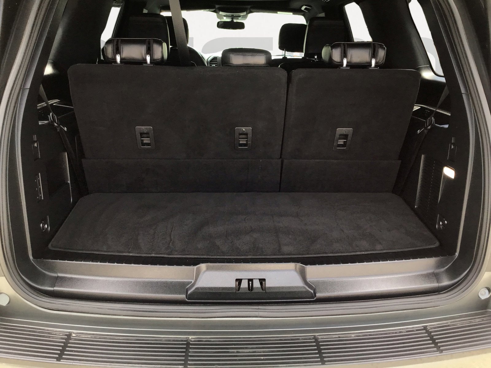 Used 2021 Ford Expedition Limited RWD image 12
