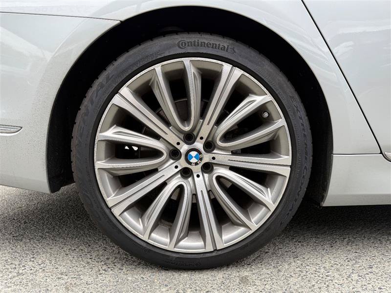 Used 2018 BMW 750Li xDrive AWD/4WD image 12