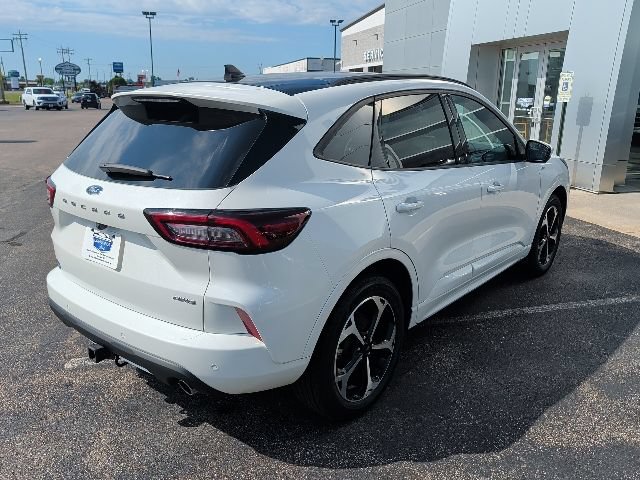 Certified 2023 Ford Escape ST-Line Select w/ Tech Pack #2 AWD/4WD image 7
