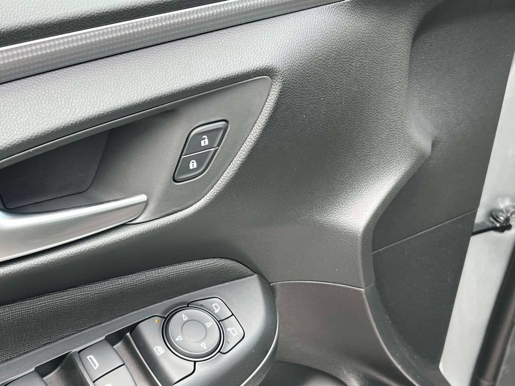 New 2026 Buick Envista Avenir FWD image 19