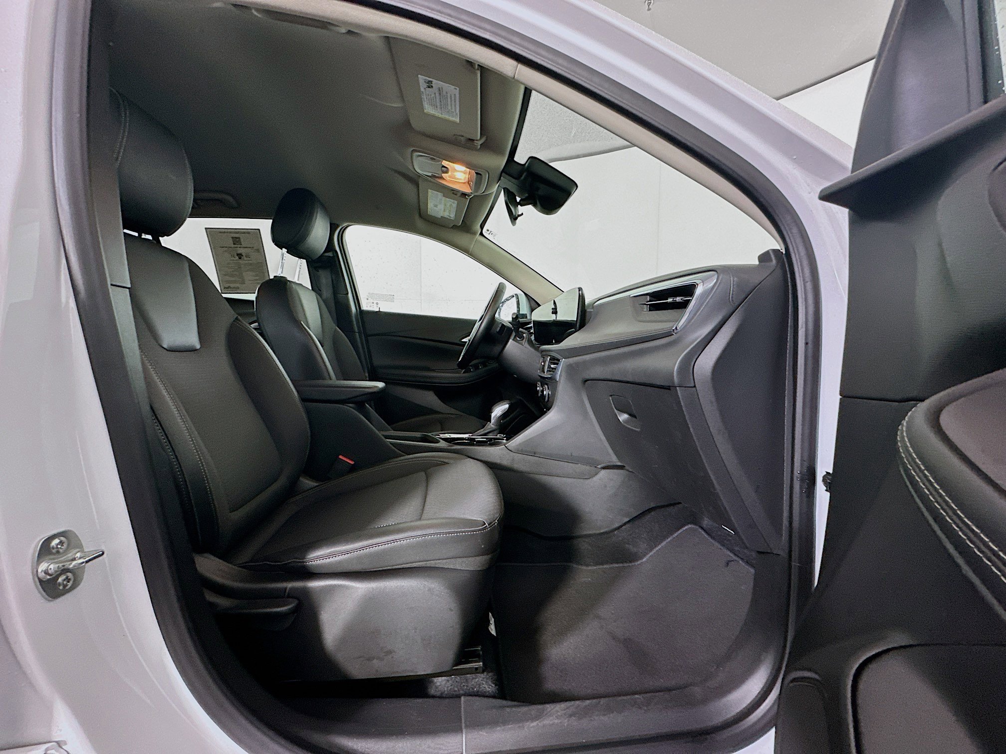 Used 2025 Buick Encore GX Preferred FWD image 30
