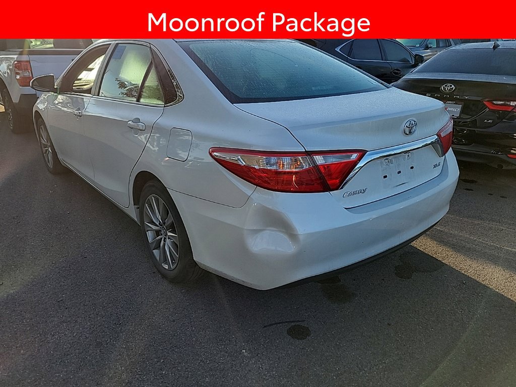 Used 2017 Toyota Camry XLE w/ Moonroof Package FWD image 4