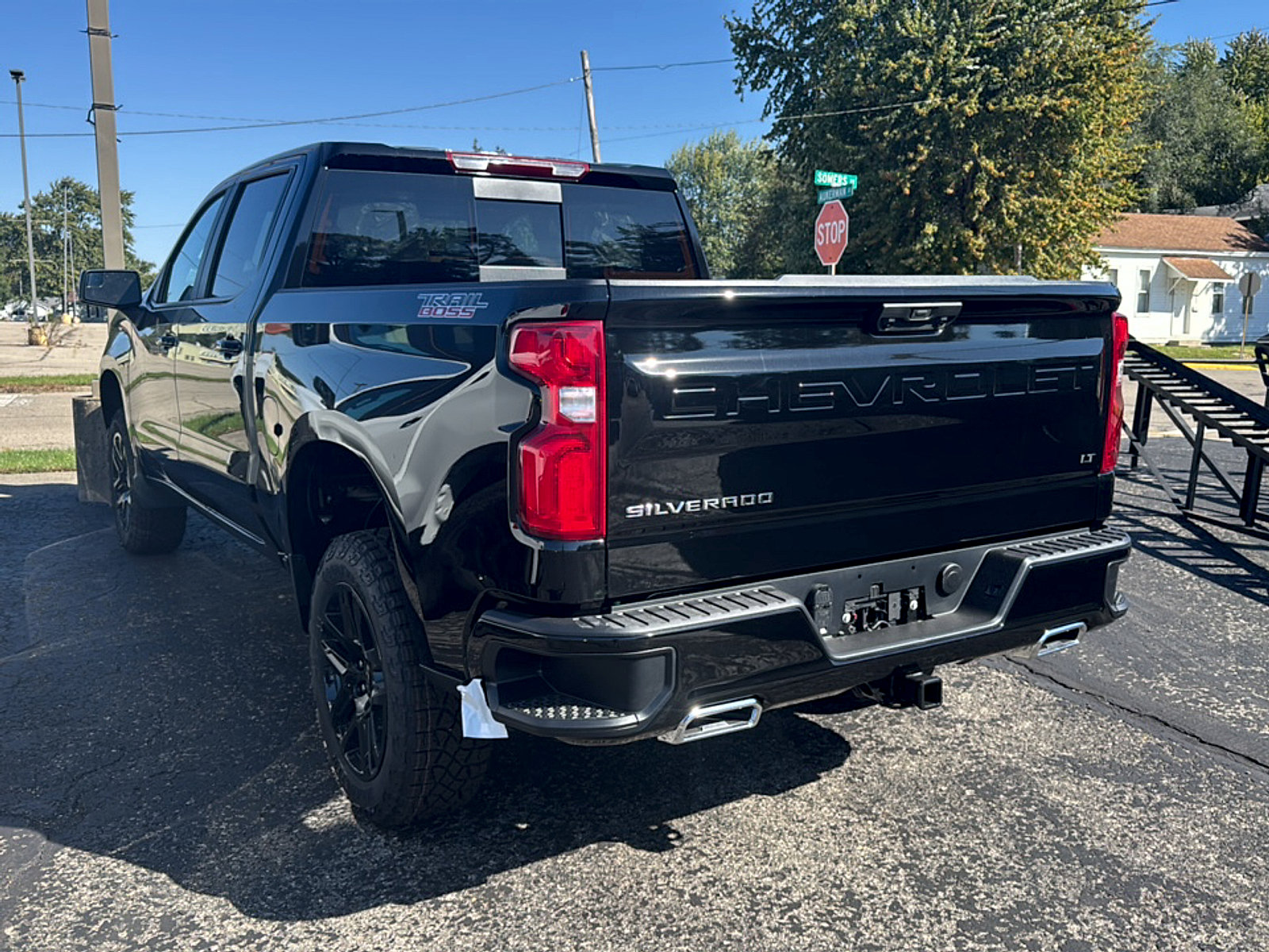 New 2026 Chevrolet Silverado 1500 LT Trail Boss w/ Convenience Package II AWD/4WD image 5