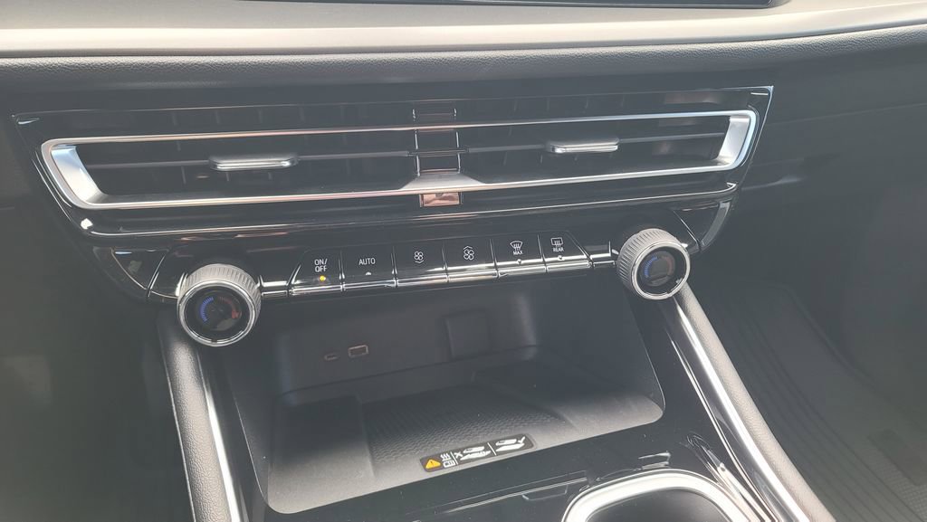 New 2026 Chevrolet Traverse LT image 22