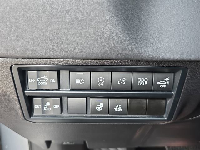 Used 2024 Toyota Tundra Platinum AWD/4WD image 26