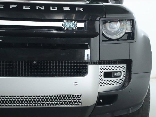 Certified 2023 Land Rover Defender 130 SE AWD/4WD image 6