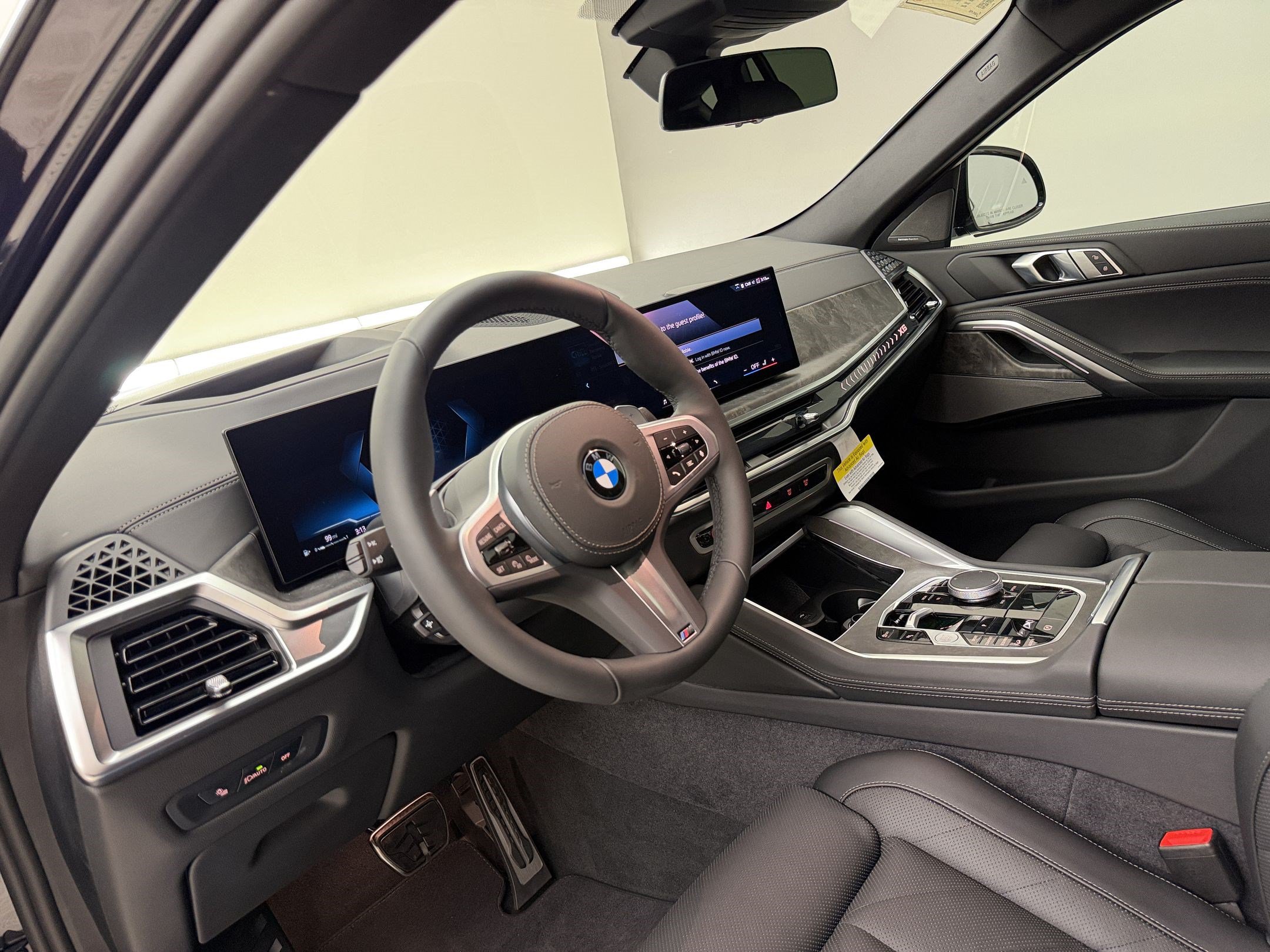 New 2027 BMW X6 xDrive40i w/ Premium Package AWD/4WD image 4
