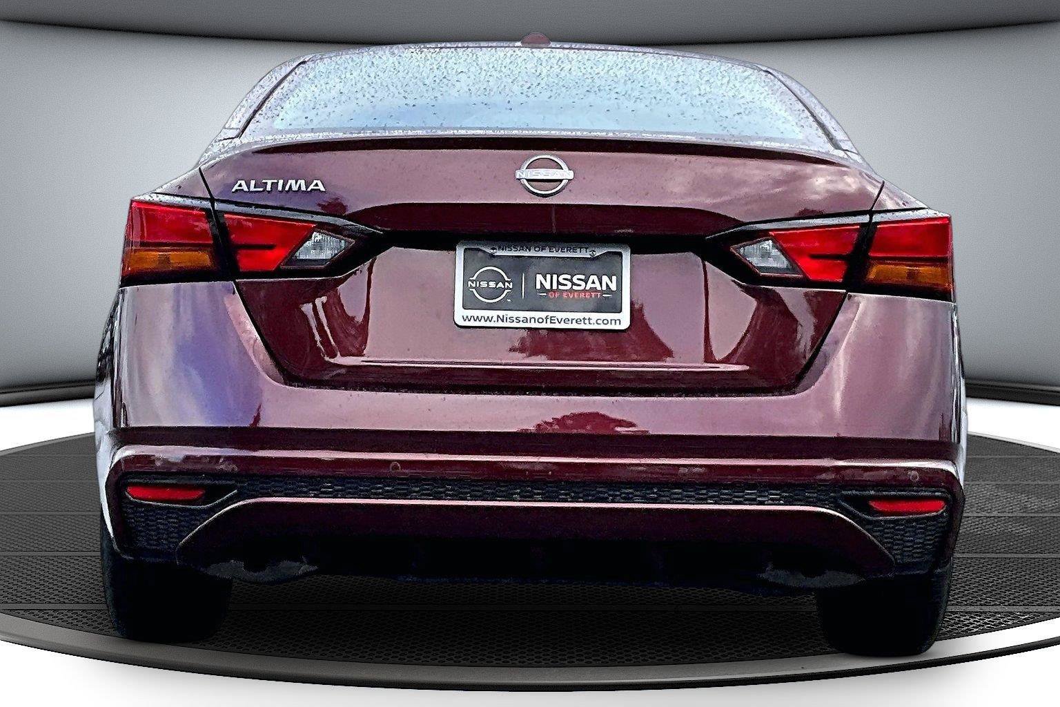 Used 2025 Nissan Altima 2.5 SV FWD image 6